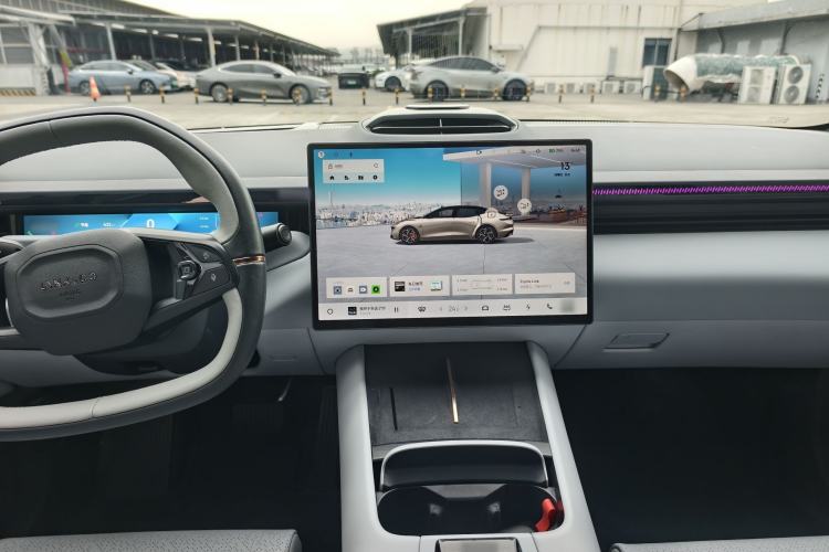 Used Lynk & Co Z10 2025 95 kWh 806 km Range Rear-Wheel Drive Advanced Driver-Assistance System Max
