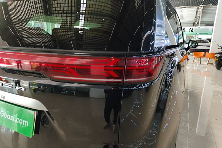 Used Denza D9 2024 DM-i 980 Four-Wheel Drive Flagship Model
