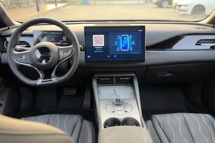 Used BYD Seal 06 New Energy 2024 DM-i 120KM Flagship Model
