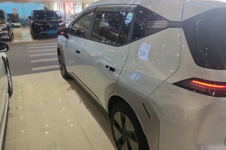 Used AION Y 2023 Younger
