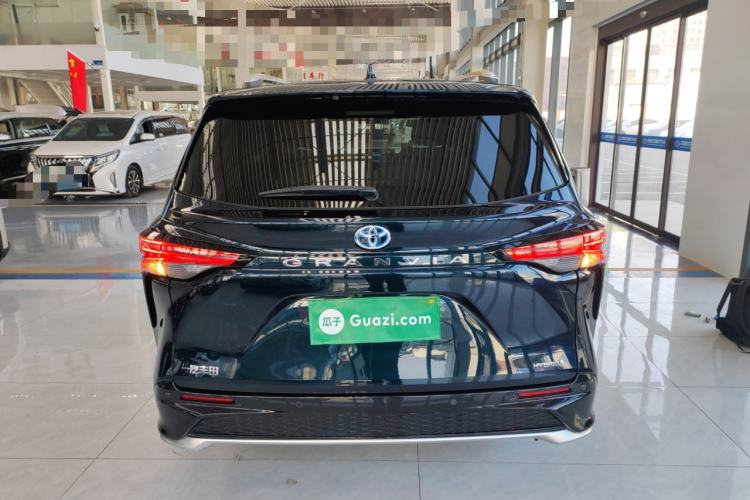 Used Toyota Granvia 2023 2.5L Hybrid Flagship VIP Edition

