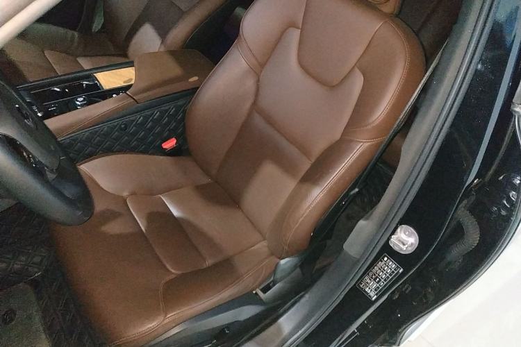 Used Volvo S90 2024 B5 Zhiyi Luxury Edition