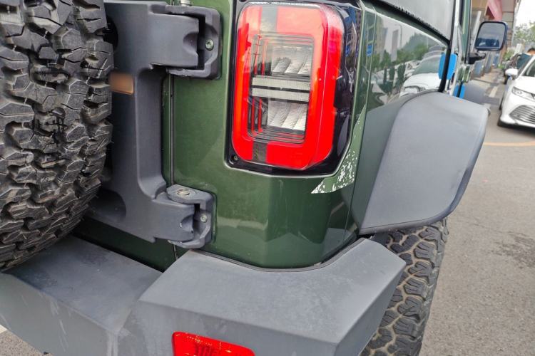 Used Beijing Auto BJ40 2020 2.3T Automatic Four-Wheel Drive Rainforest Expedition Edition