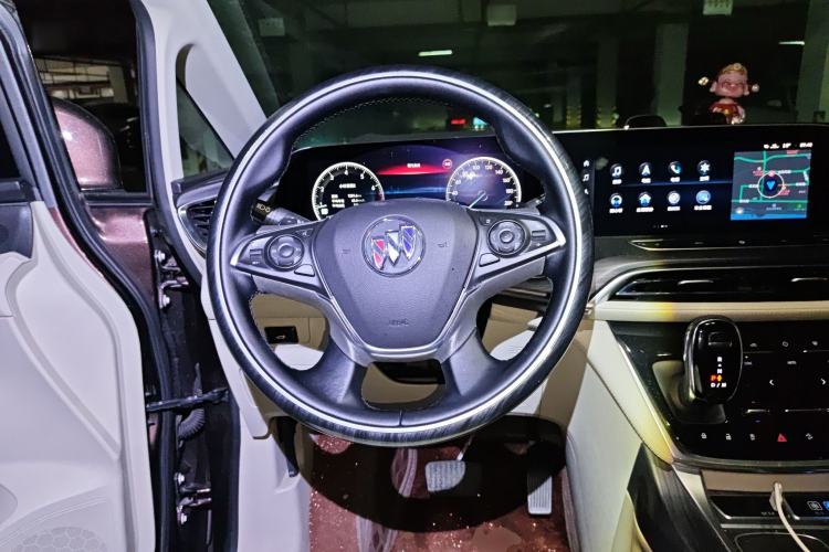 Used Buick GL8 2021 ES Landtrek 653T Comfort Edition
