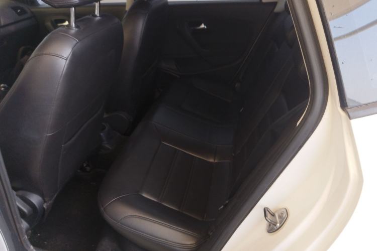 Used Volkswagen Polo 2016 1.4L Manual Fashion Model