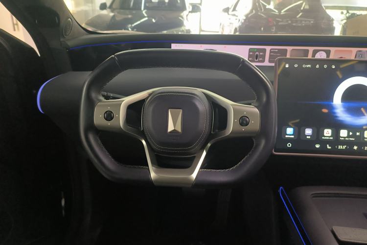 Used  07 2024 Max Extended-Range Edition