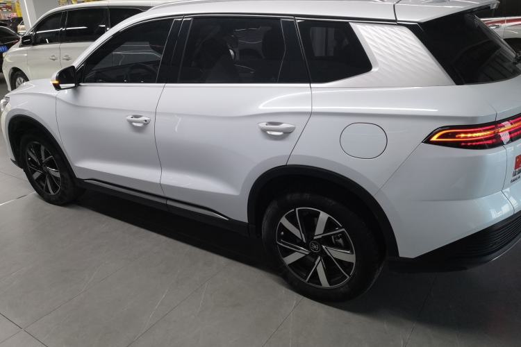 Used BYD Song Pro New Energy 2023 Champion Edition DM-i 71KM Navigation Model
