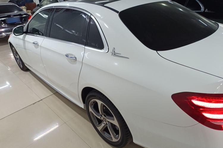 Used Mercedes-Benz E-Class 2019 E 300 L Sporty and Stylish Model