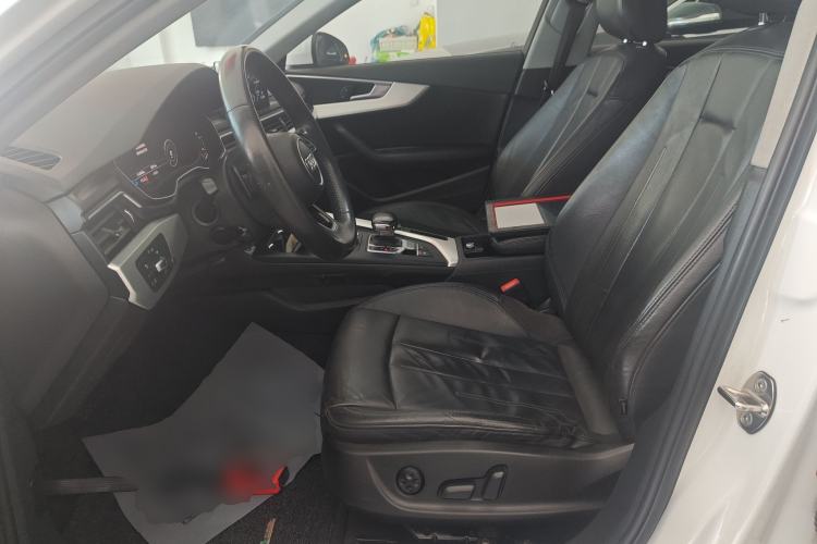 Used Audi A4L 2019 40 TFSI Fashion Edition China VI Emission Standard
