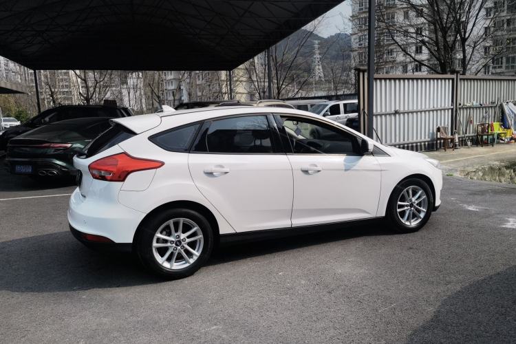 Used Ford Focus 2017 Hatchback 1.6L Manual Fashion Edition SmartDrive Version