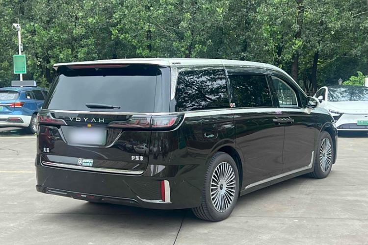 Used VOYAH Dream 2025 PHEV Four-Wheel-Drive Flagship Version – Qiankun Edition
