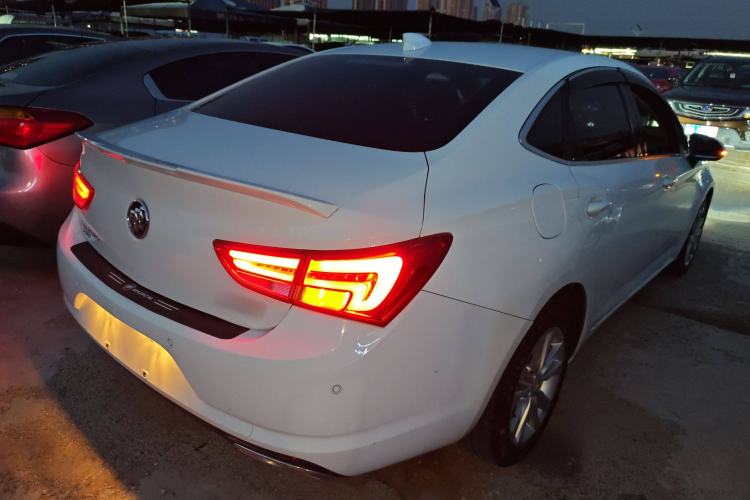 Used Buick Verano 2018 Sedan 20T Dual-Clutch Elite Model
