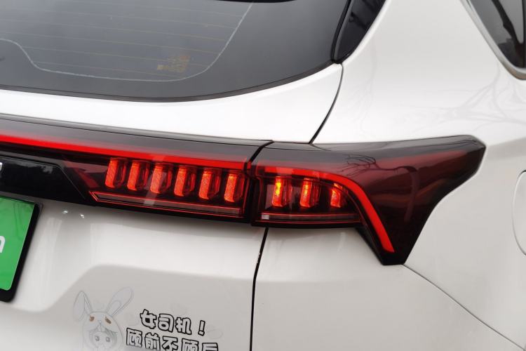 Used JETOUR X70 2021 Zhuge 1.6T DCT Junshi 7-Seater
