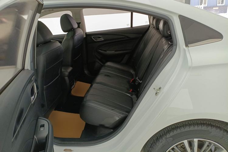 Used Roewe i5 2019 1.5L Automatic 4G Connected Langhao Edition
