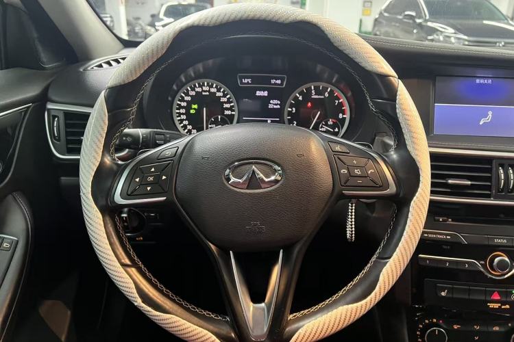 Used Infiniti QX30 2017 2.0T Four-Wheel Drive Fashion Edition