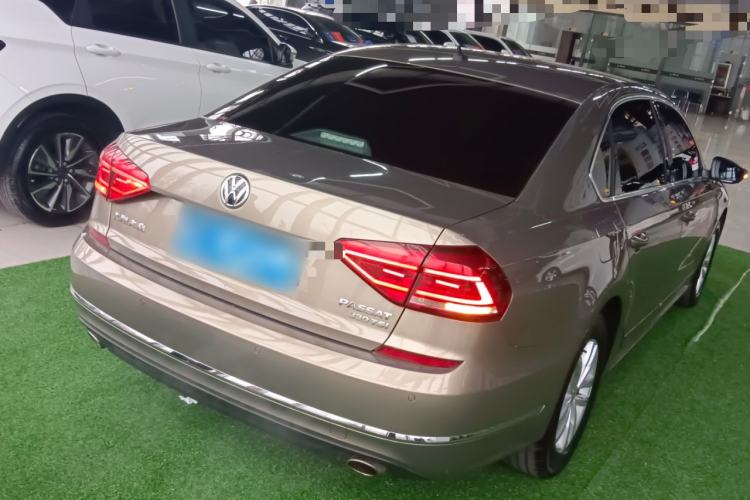 Used Volkswagen Passat 2016 330TSI DSG Luxury Edition
