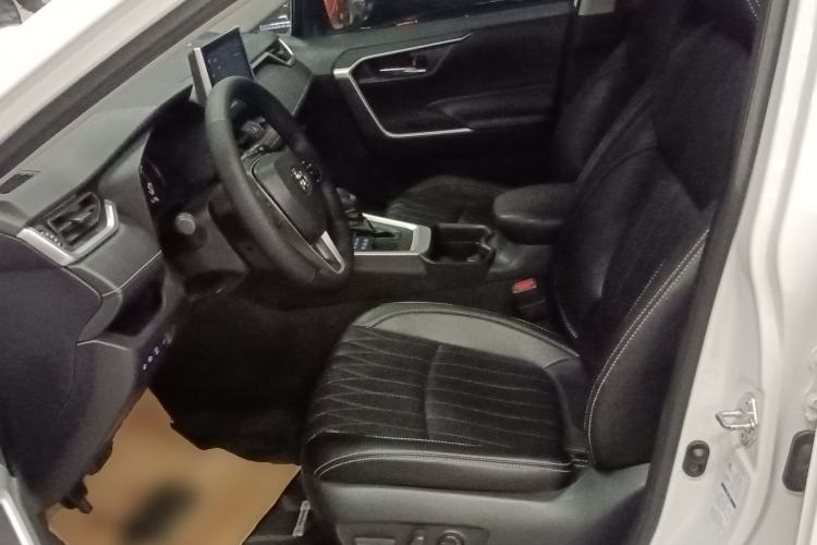 Used Toyota RAV4 2022 2.0L CVT 4x4 Fashion Edition
