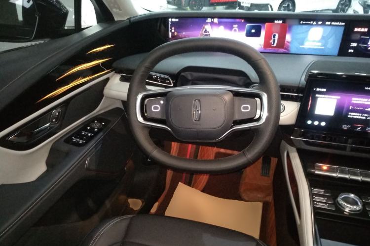 Used Lincoln Nautilus 2025 2.0T Four-Wheel Drive Luxury Edition
