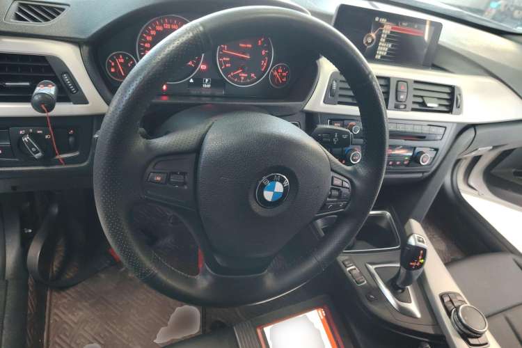 Used BMW 3 Series 2015 320Li Fashion Model
