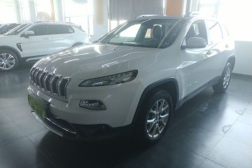 Used Jeep Cherokee 2017 2.0L Superior Edition