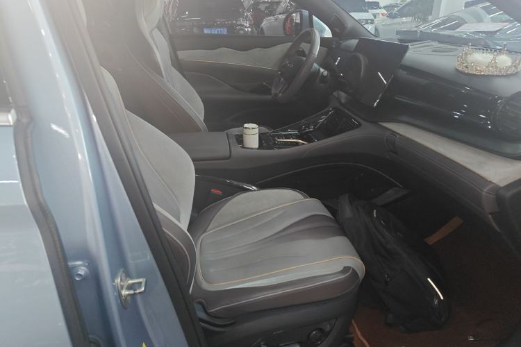 Used BYD Frigate 07 2023 DM-p 175 km Four-Wheel Drive Flagship Model
