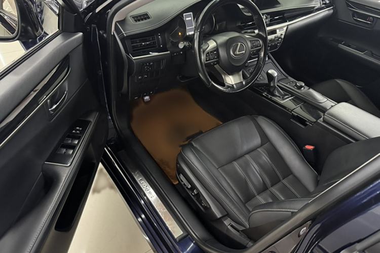 Used Lexus ES 2015 200 Comfort Edition
