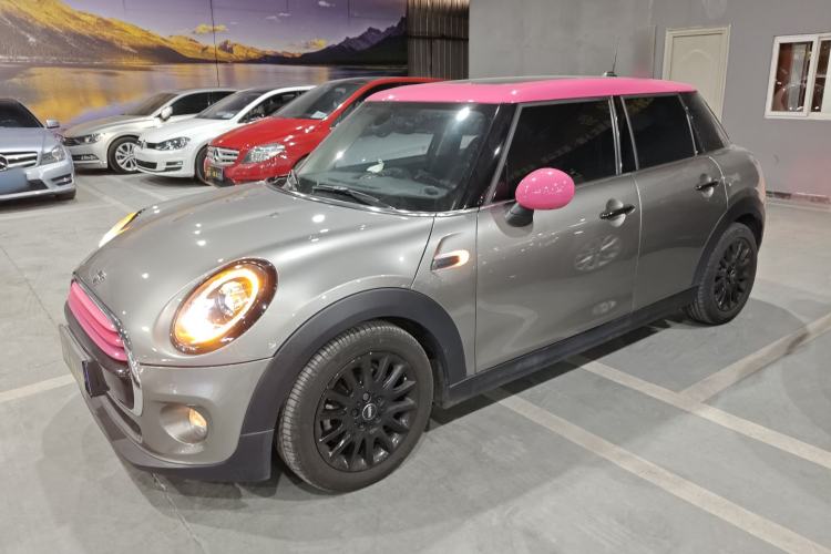 Used  MINI 2018 1.5T COOPER Classic Edition Five-Door Version
