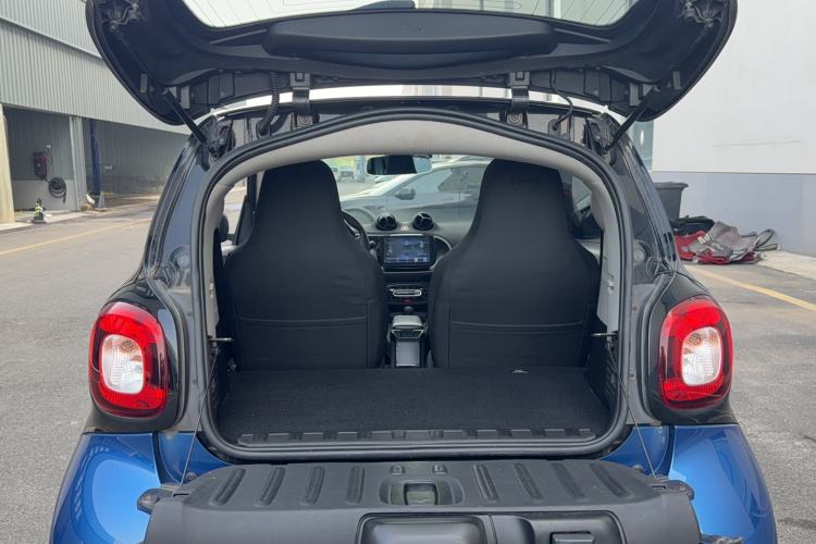 Used  fortwo 2015 1.0L 52 kW Hardtop Passion Edition
