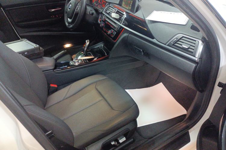 Used BMW 3 Series 2016 320Li Fashion Model
