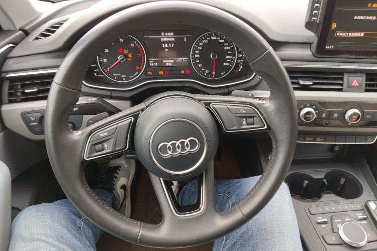 Used Audi A4L 2017 Plus 40 TFSI Ambition Model