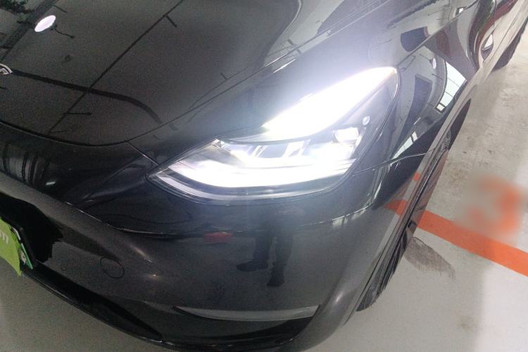 Used Tesla Model Y 2022 Long-Range All-Wheel-Drive Version
