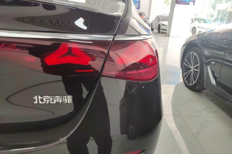 Used Mercedes-Benz E-Class 2025-Year Facelift E 260 L