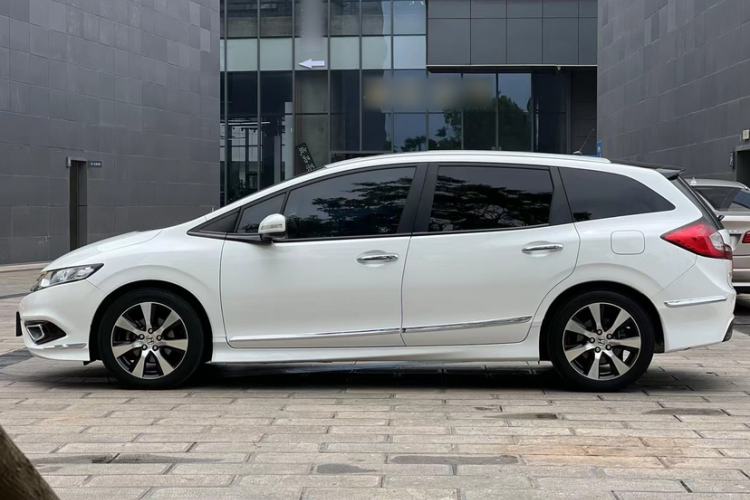 Used Honda Jade 2013 1.8L CVT Luxury Edition 5 seats
