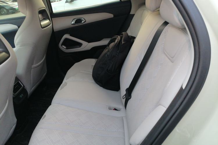 Used BYD Yuan UP 2025 Intelligent Driving Version 401 km Leading Edition