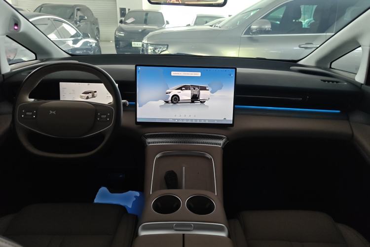 Used XPeng X9 2025 740 Ultra-Long Range Max
