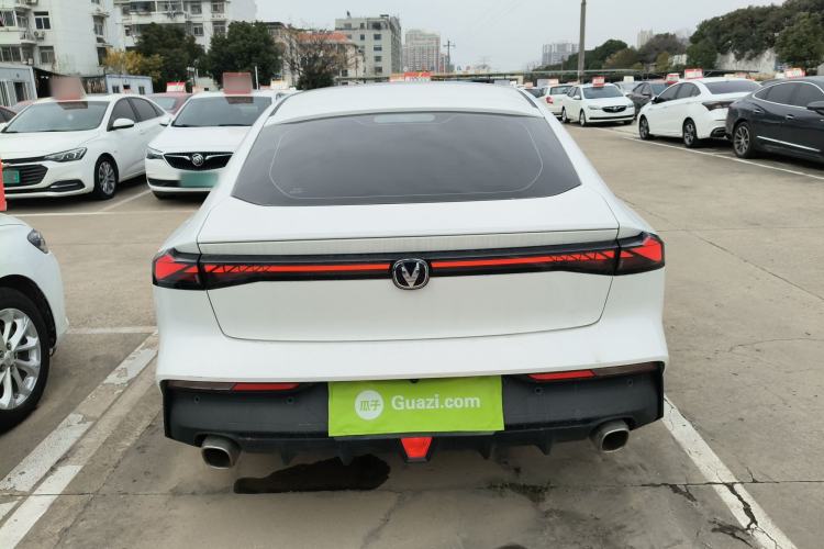 Used Changan UNI-V 2023 1.5T Prestige Model
