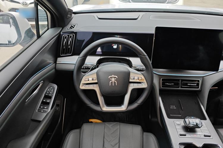 Used BYD Song L DM-i 2025 Intelligent Driving Version 160 km Beyond-Range Type
