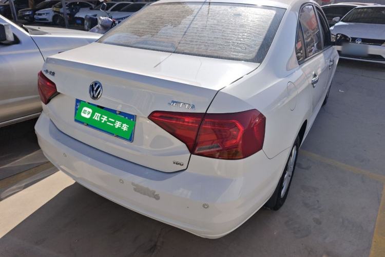 Used Volkswagen Jetta 2017 1.5L Manual Fashion Edition