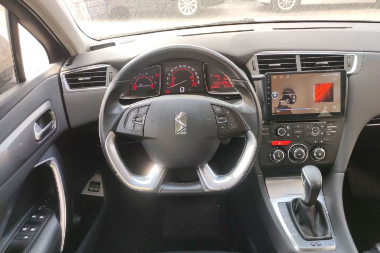 Used  5LS 2014 1.8L automatic Comfort version VTi140
