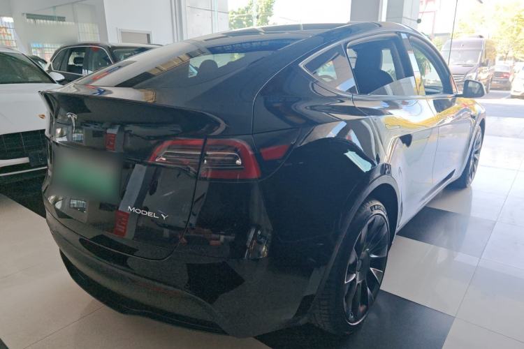 Used Tesla Model Y 2021 Long-Range All-Wheel-Drive Version
