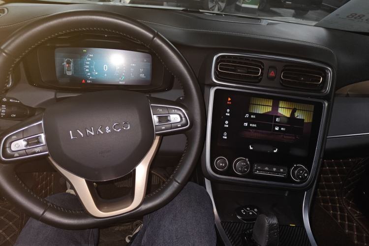 Used Lynk & Co 01 2017 2.0T Two-Wheel Drive Pro Edition
