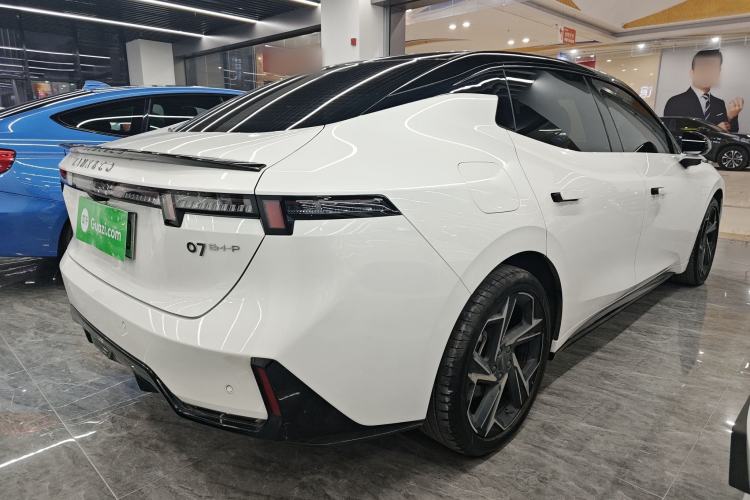 Used Lynk & Co 07 2024 EM-P 126 Long-Range Halo
