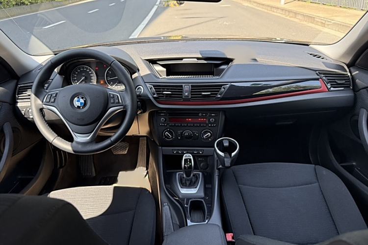 Used BMW X1 2015 sDrive18i Fashion Upgrade Edition
