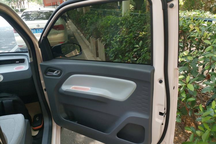 Used Wuling Hongguang MINIEV 2022 Macaron Premium Model – Lithium Iron Phosphate
