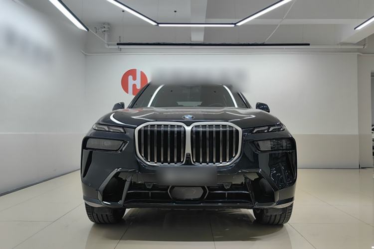 Used BMW X7 2023 xDrive40i Luxury M Sport Package
