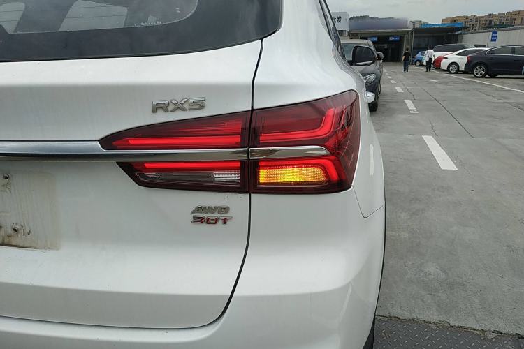 Used Roewe RX5 2016 30T Four-Wheel Drive Automatic Internet Smart Luxury Edition
