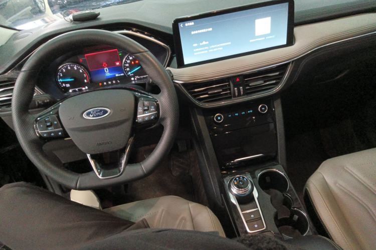 Used Ford Escape 2024 EcoBoost 245 Two-Wheel-Drive Titanium Edition