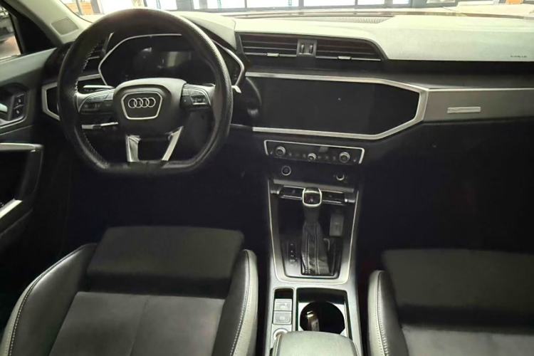 Used Audi Q3 2023 35 TFSI Fashion Dynamic Model (1.4T)
