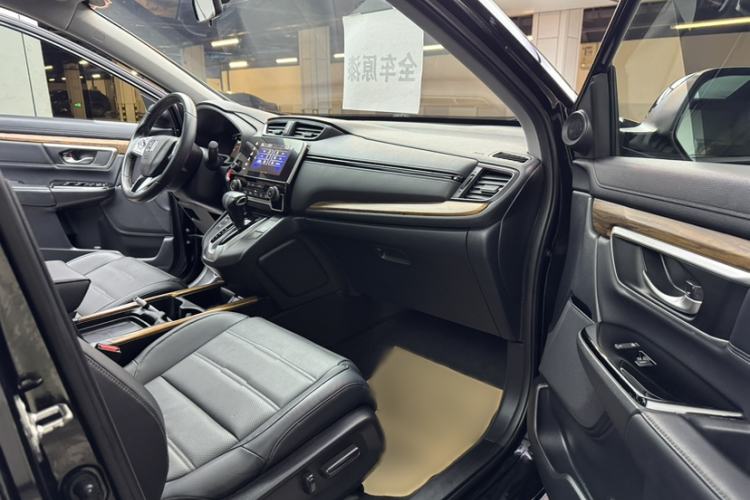 Used Honda CR-V 2017 240TURBO CVT Front-Wheel Drive Fashion Edition
