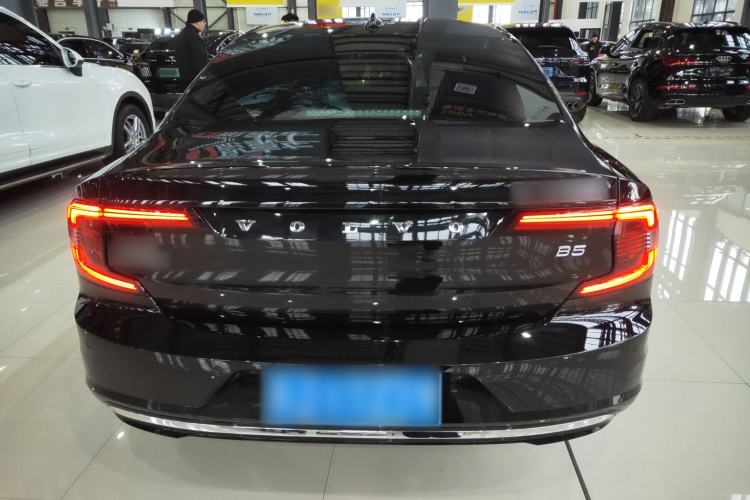 Used Volvo S90 2022 B5 Zhiyi Luxury Edition
